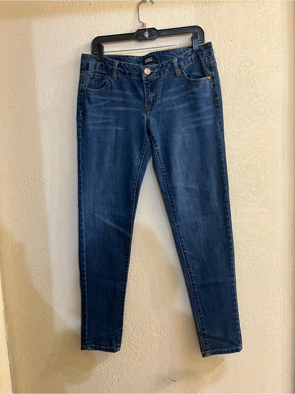 Women’s skinny jeans